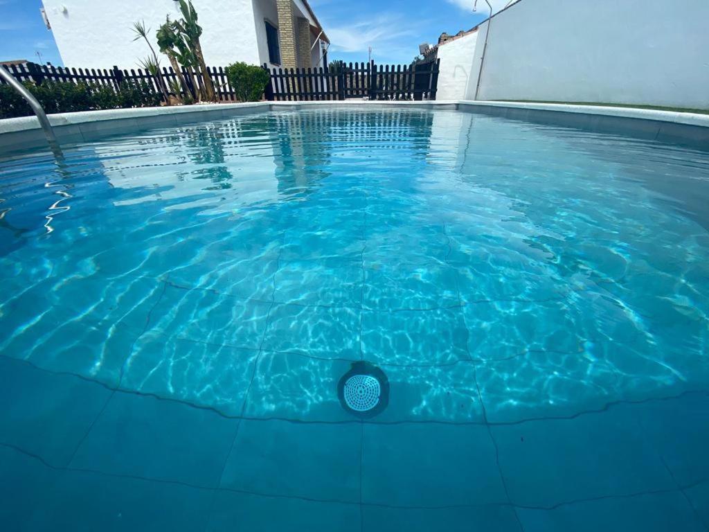 Chalet Ventura En Conil โกนิล เด ลาฟรอนเตรา ภายนอก รูปภาพ